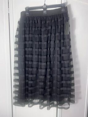 NWT! Metrowear Sz Large Black Striped Midi Skirt